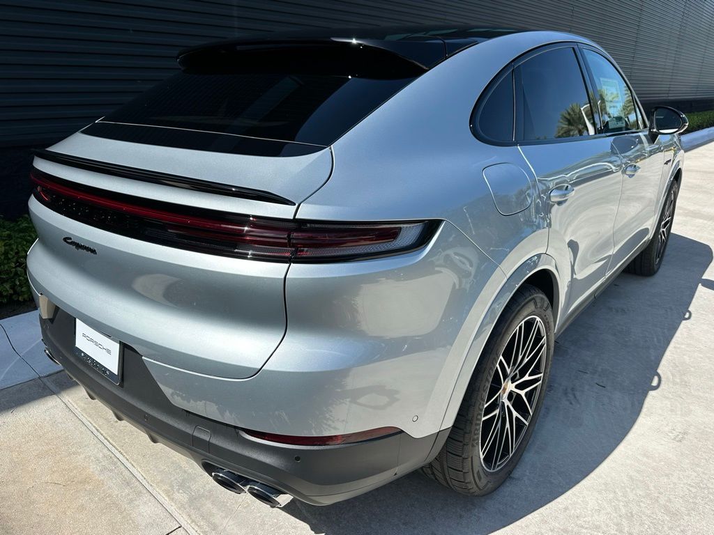 Thumbnail: 2025 Porsche  - 9