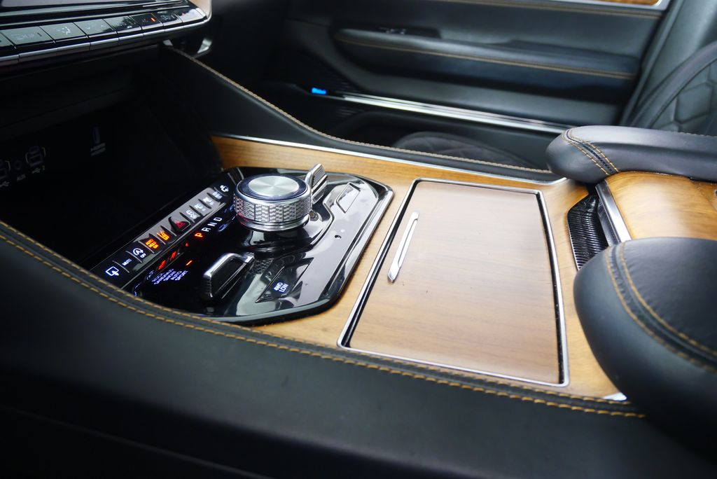 Thumbnail: 2024 Jeep Grand Wagoneer L - 32