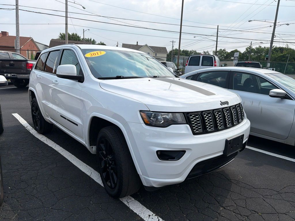  2017 Jeep Grand Cherokee Altitude 4WD   