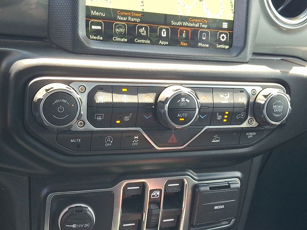 2022 Jeep Wrangler — photo 15