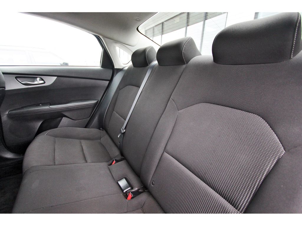 2021 Kia Forte LXS White at Community Toyota
