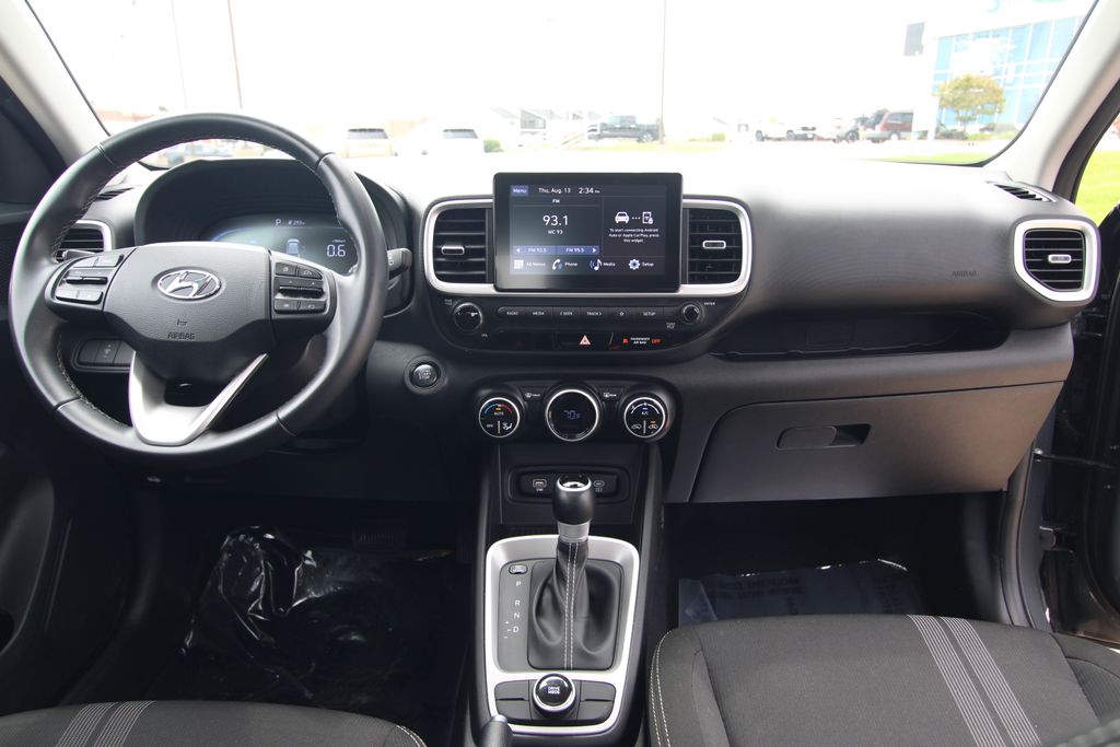 Used 2025 Hyundai Venue SUV