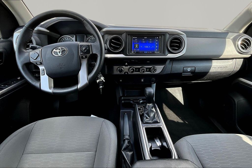 View vehicle photo 7