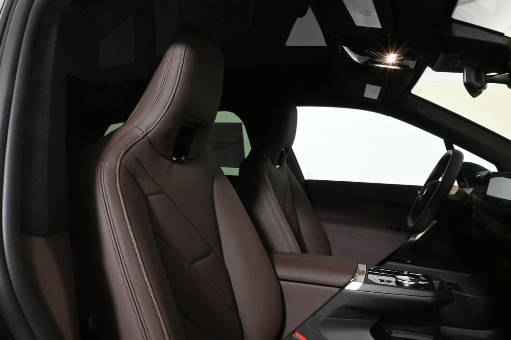 Thumbnail: 2026 BMW iX - 32