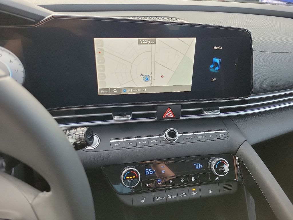 Thumbnail: 2025 Hyundai Elantra - 10
