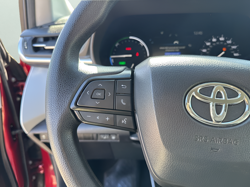 Used Car 2025 Toyota Sienna  Le For Sale Under $50,000 In Austin, Texas