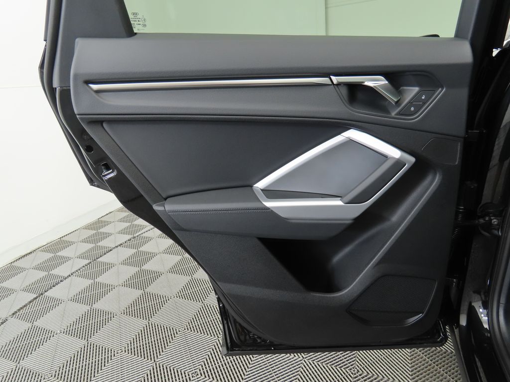 Thumbnail: 2025 Audi Q3 - 27