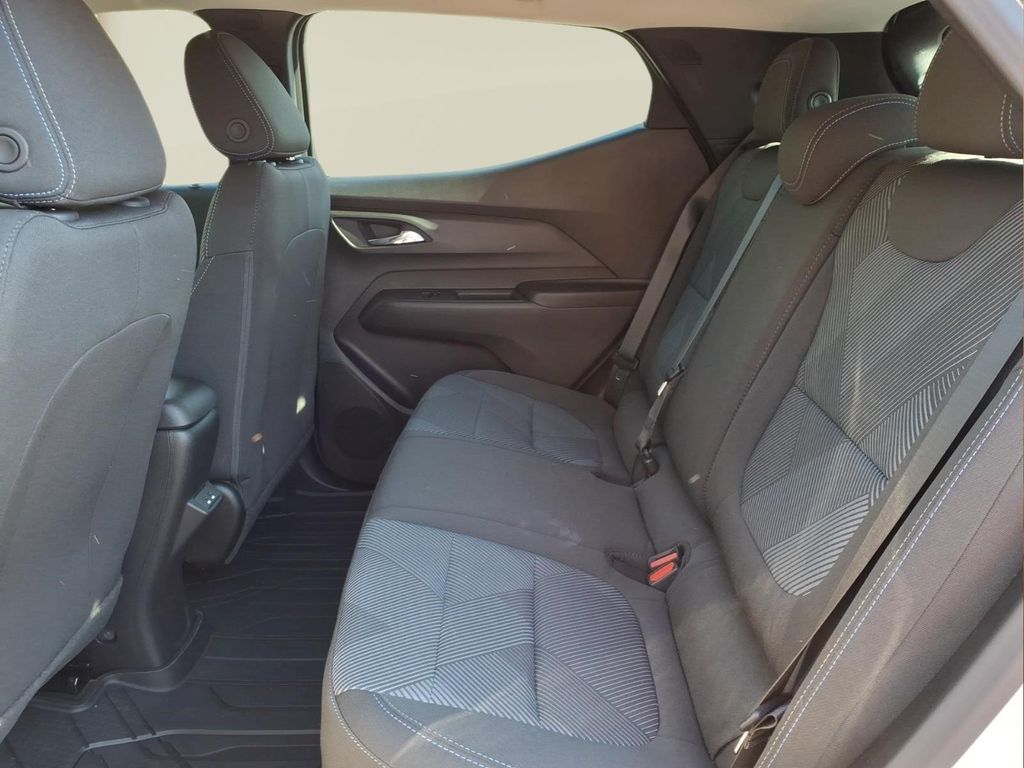 ChevroletBolt EV21