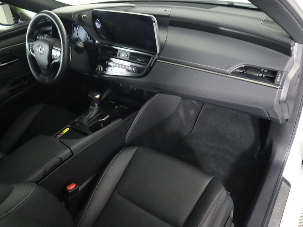 Thumbnail: 2023 Lexus ES - 17