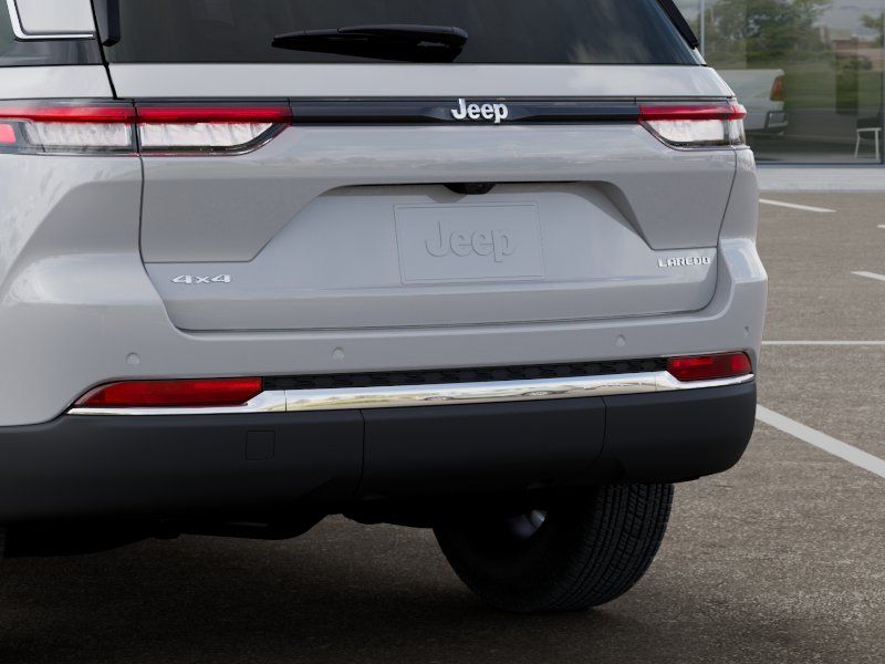 New 2026 White Jeep Laredo image 13