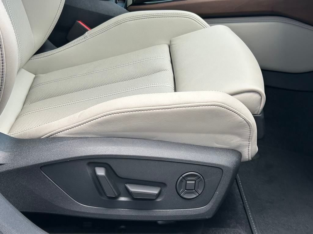 New 2025 Black Audi 2.0T Prestige image 42