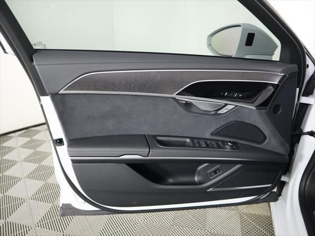 Thumbnail: 2025 Audi A8 - 25