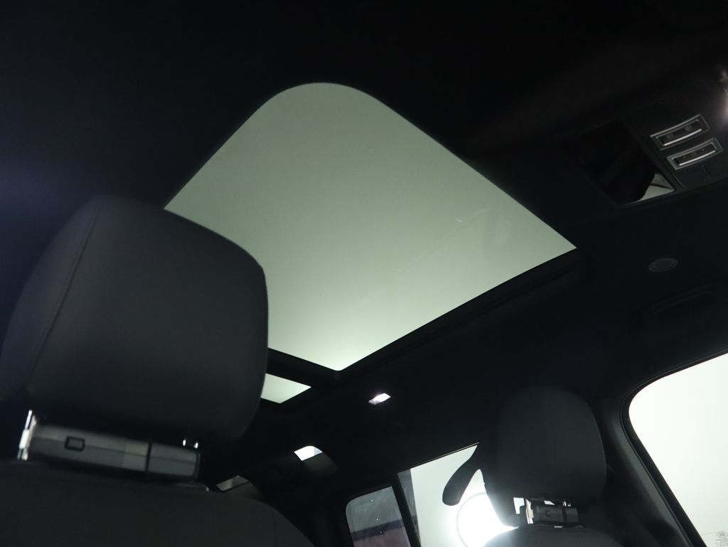 Thumbnail: 2026 Land Rover Defender - 19