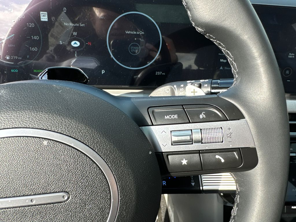 2025 Hyundai Tucson Hybrid SEL Convenience photo 17