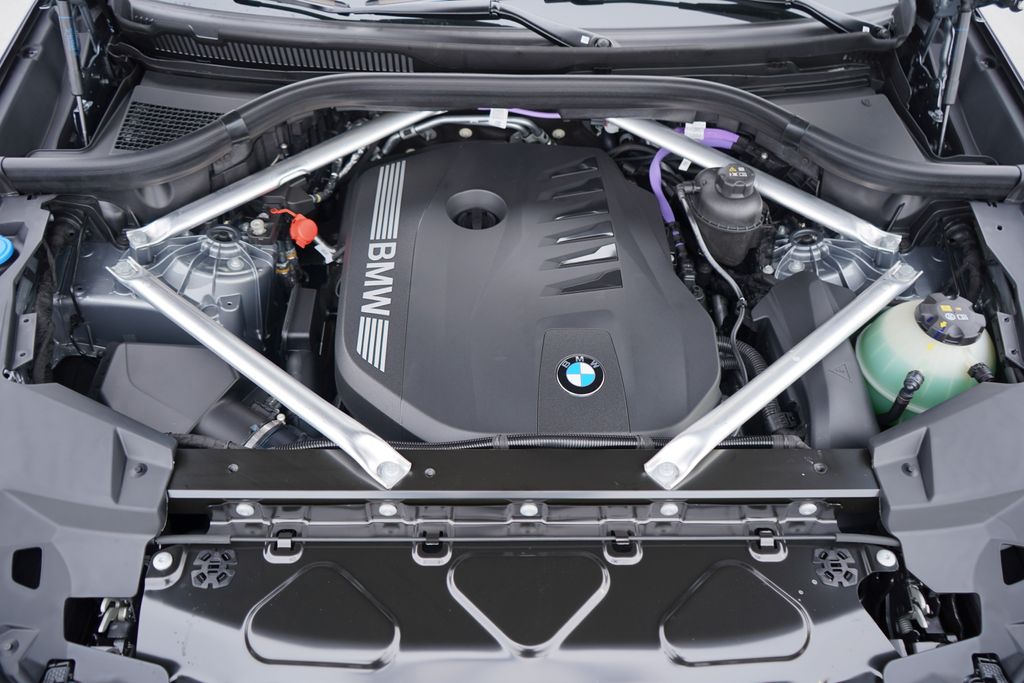 Thumbnail: 2026 BMW X5 - 21