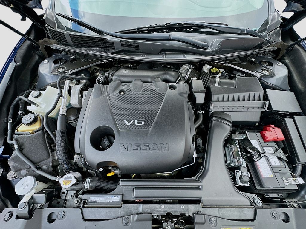 Used 2021 Blue Nissan Platinum image 32