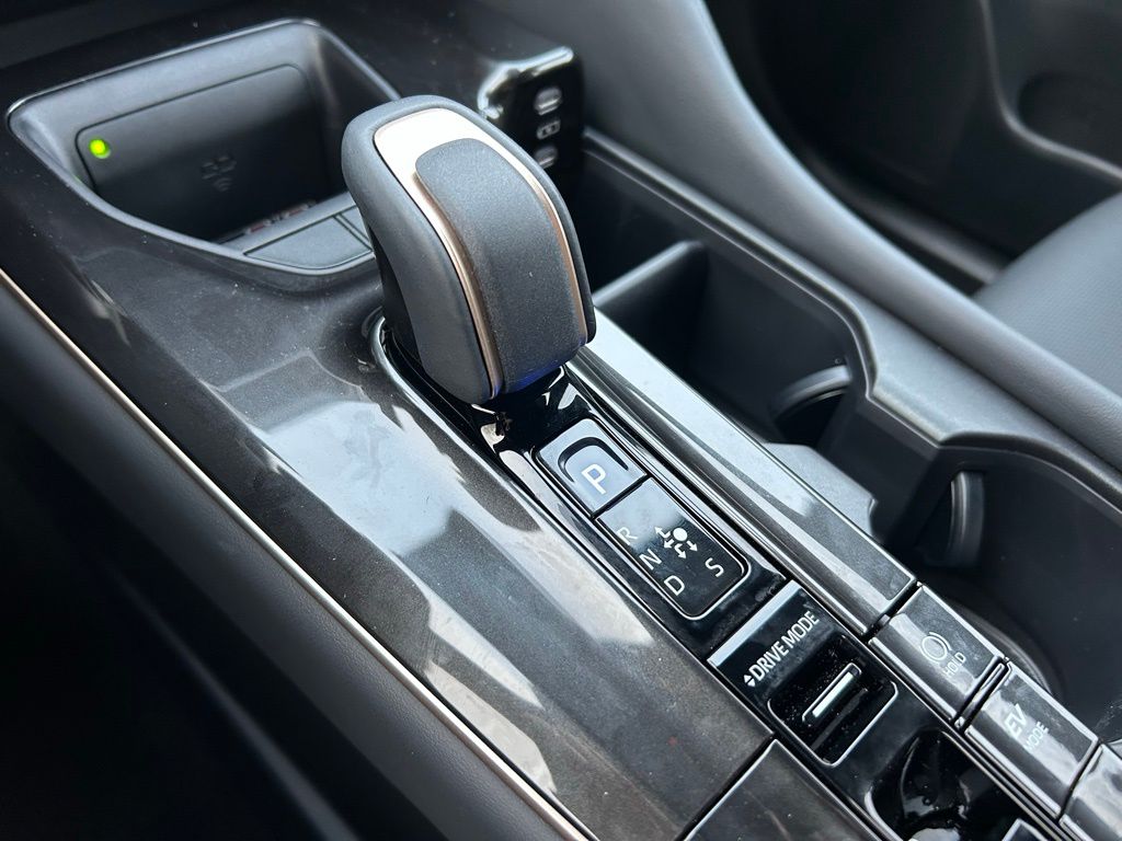 Thumbnail: 2025 Toyota Crown Signia - 29