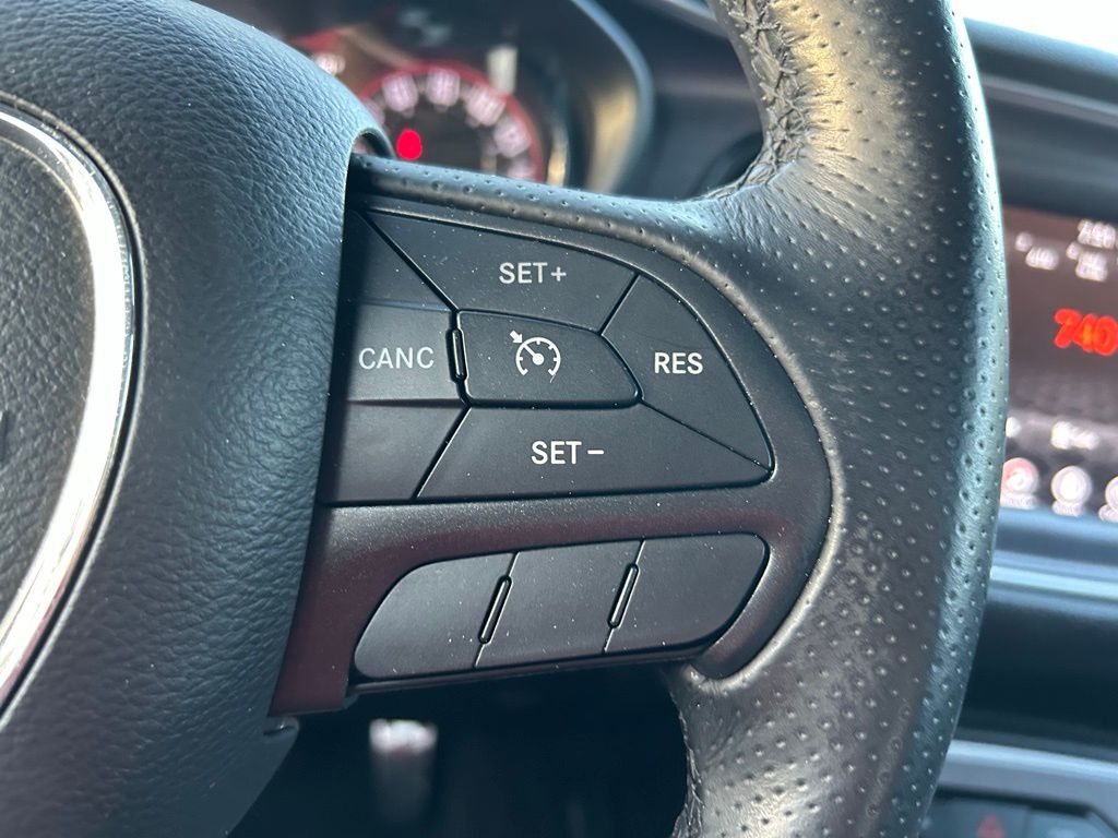 Thumbnail: 2017 Dodge Challenger - 19