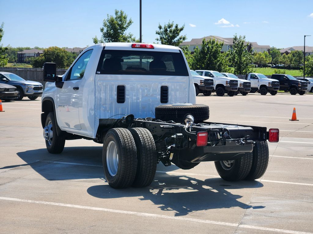 2025 Chevrolet Silverado 3500HD Work Truck photo 4