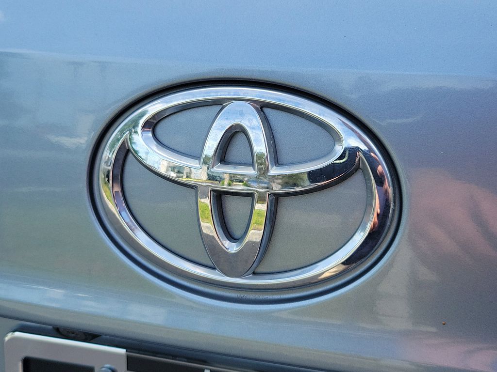 used 2023 Toyota Highlander car, priced at $36,998