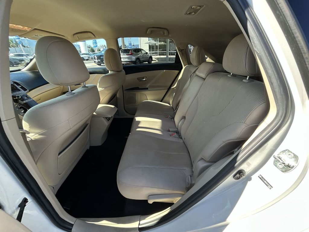 Thumbnail: 2010 Toyota Venza - 20