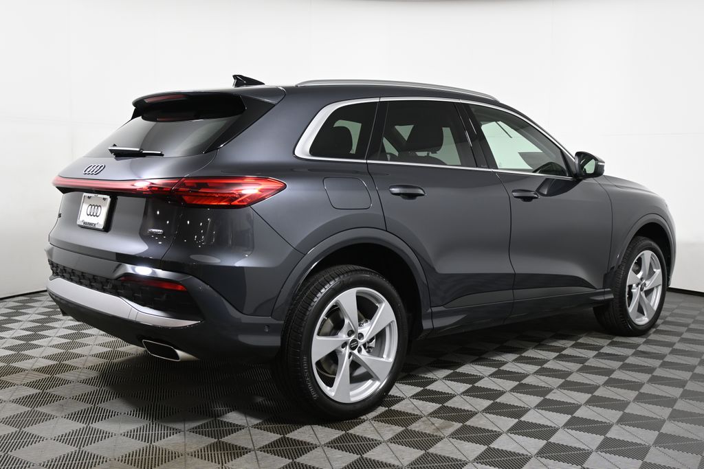 Thumbnail: 2025 Audi Q5 - 7