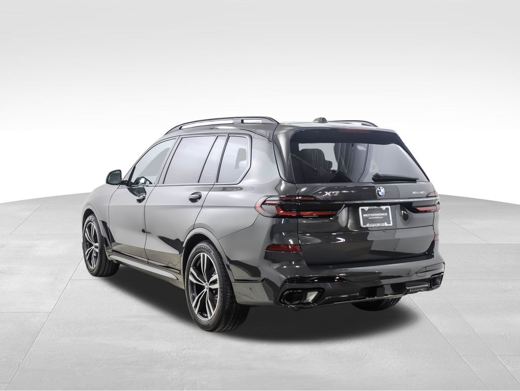 2025 BMW X7 xDrive40i 3