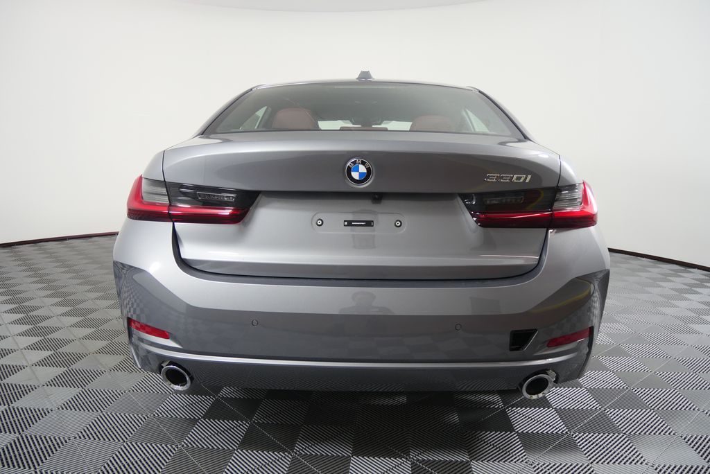 Thumbnail: 2026 BMW 3 Series - 4