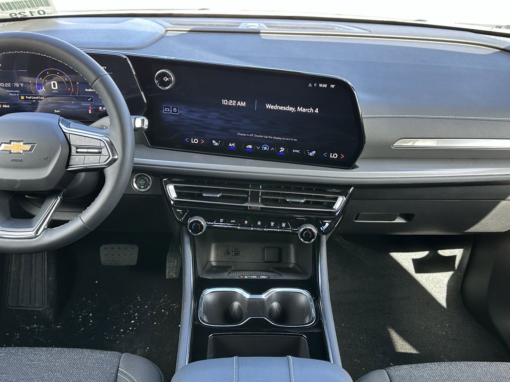 new 2026 Chevrolet Traverse car, priced at $38,595