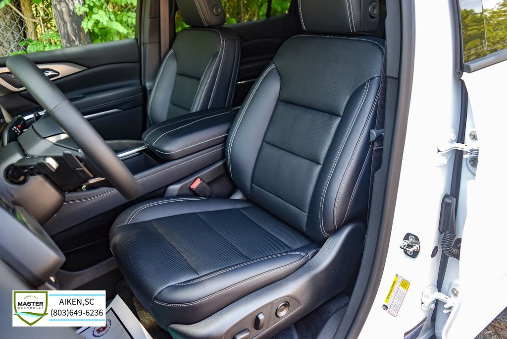 2026 Chevrolet Traverse LT - Photo 16