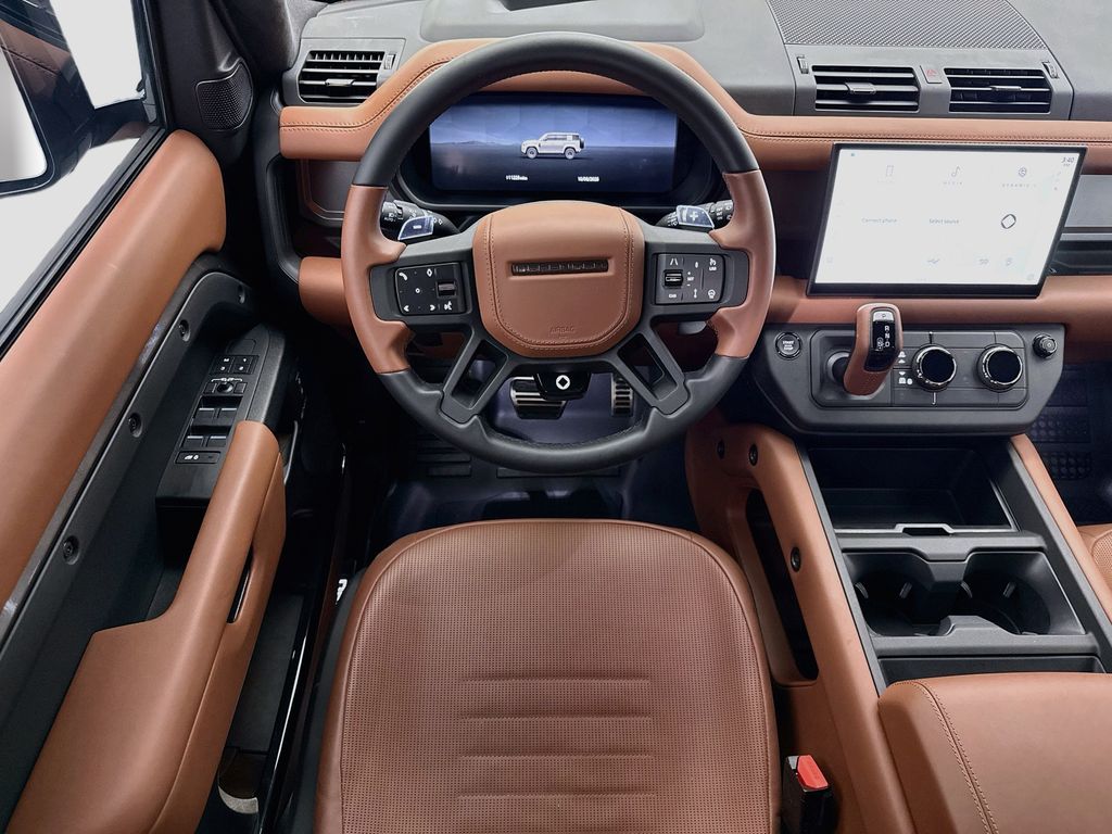 Thumbnail: 2025 Land Rover Defender - 10