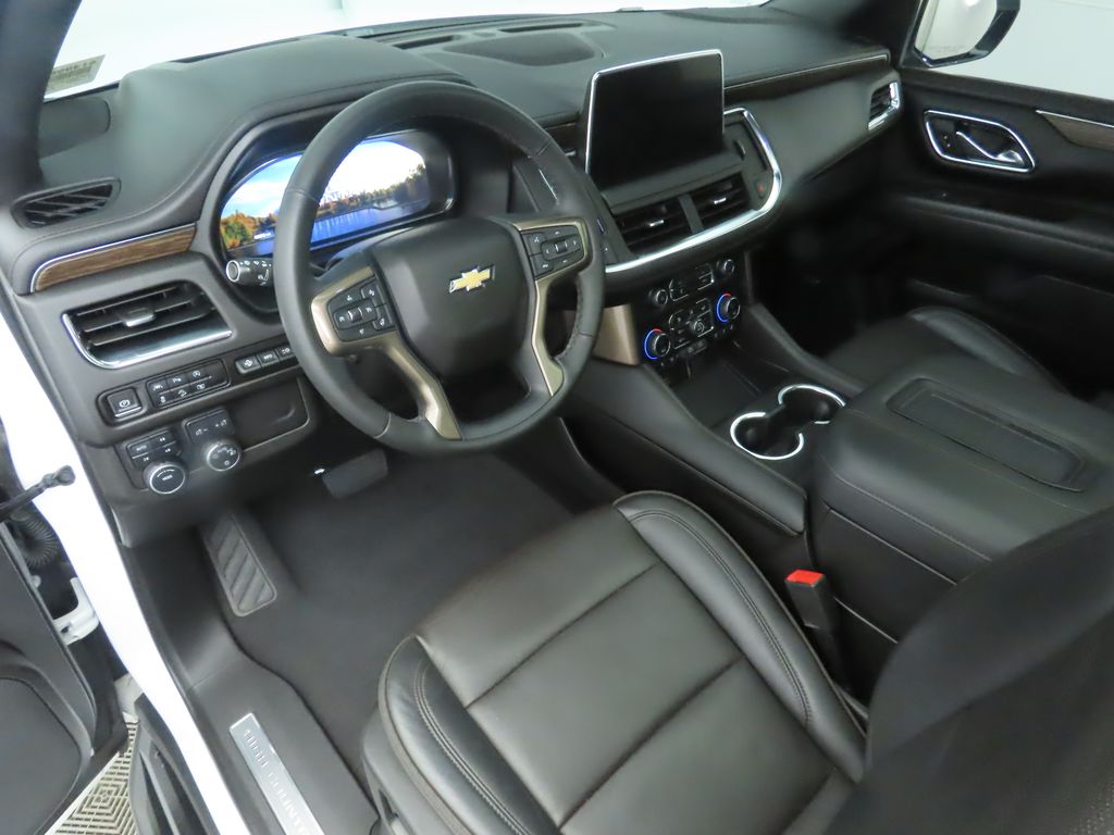 2023 Chevrolet Suburban High Country 9