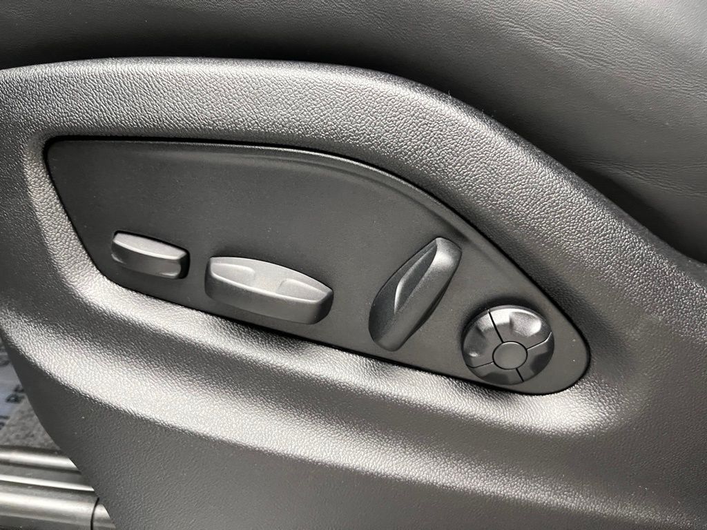 Thumbnail: 2026 Porsche Cayenne - 22