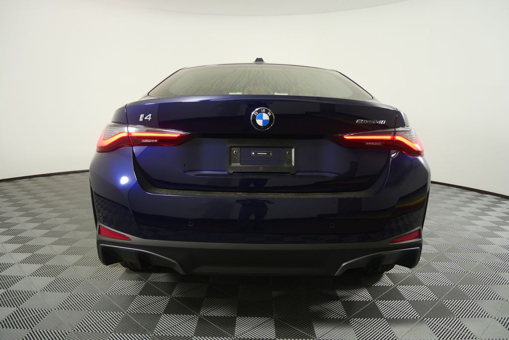 Thumbnail: 2026 BMW i4 - 4