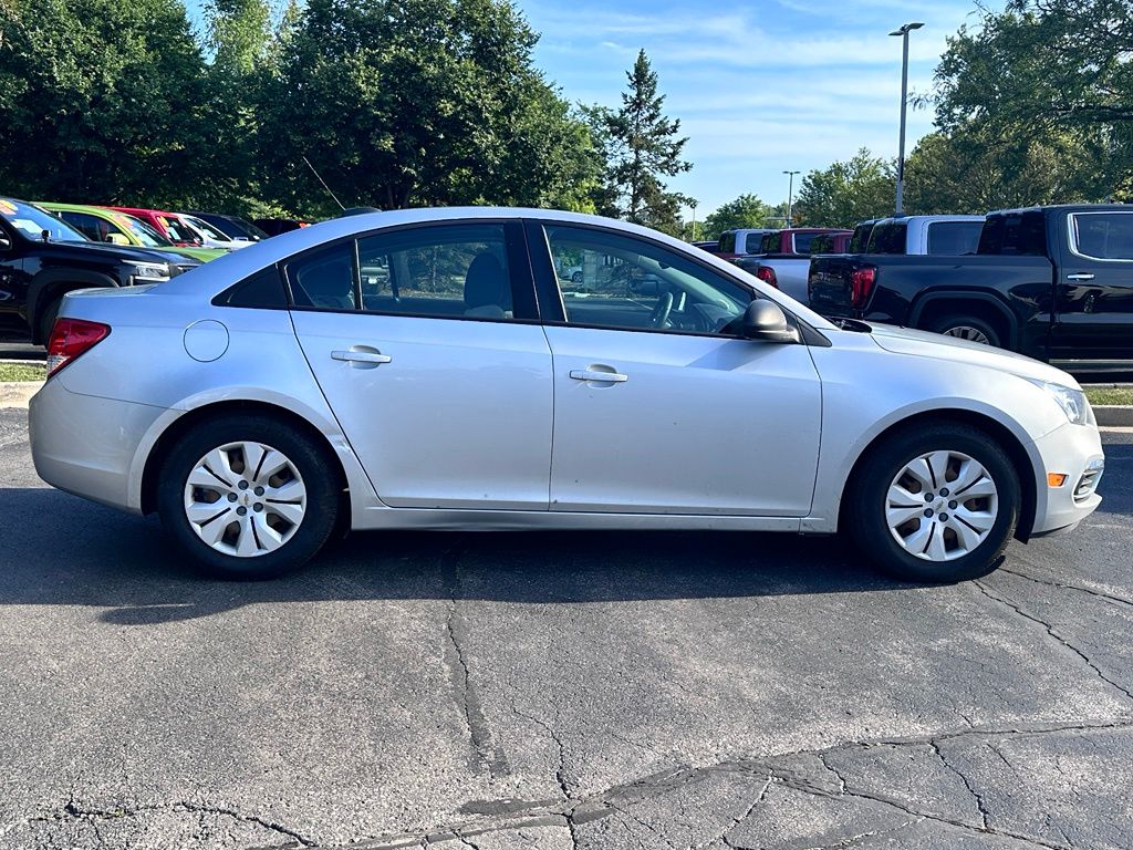 Used 2016 Silver Ice Metallic Chevrolet LS image 4