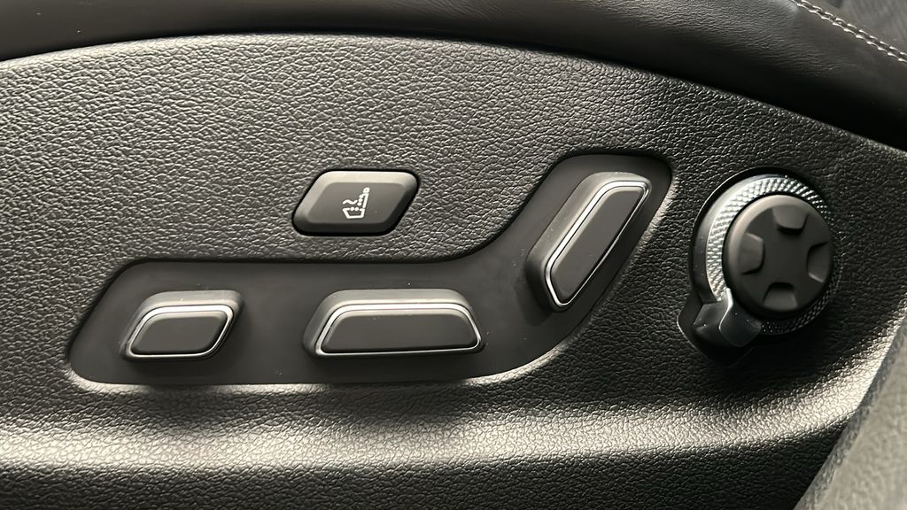 2022 Genesis GV70 Sport 13