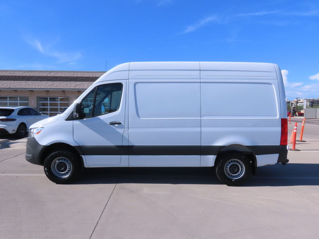 Thumbnail: 2026 Mercedes-Benz Sprinter - 8