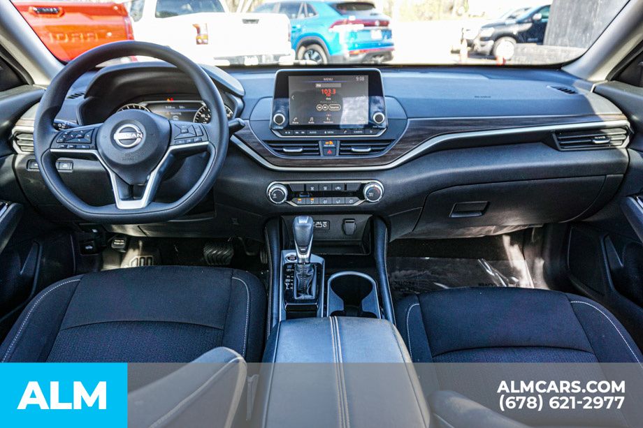 2023 Nissan Altima 2.5 SV photo 28