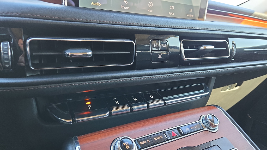 2024 Lincoln Aviator