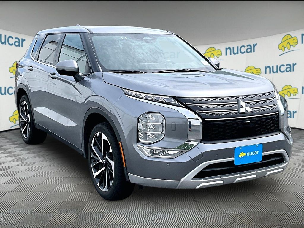 2024 Mitsubishi Outlander — photo 1
