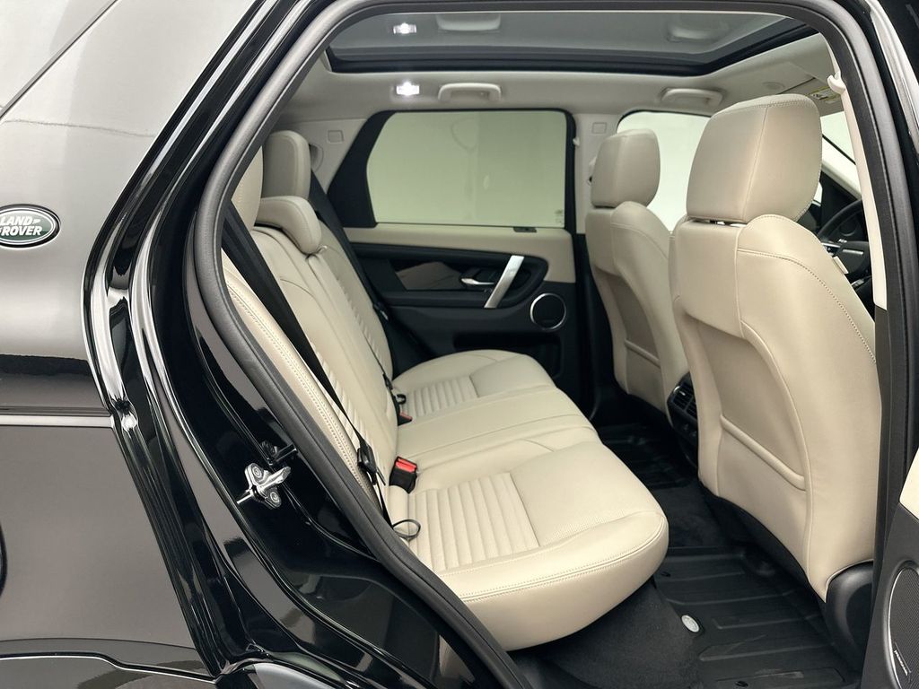 Thumbnail: 2025 Land Rover Discovery Sport - 5