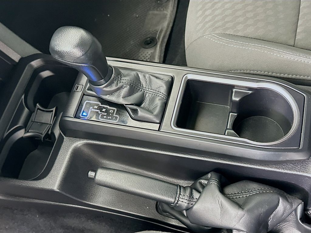 2023 Toyota Tacoma SR 16