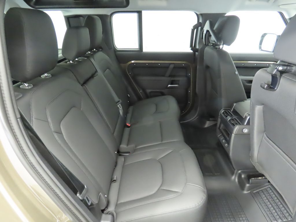 Thumbnail: 2025 Land Rover Defender - 23