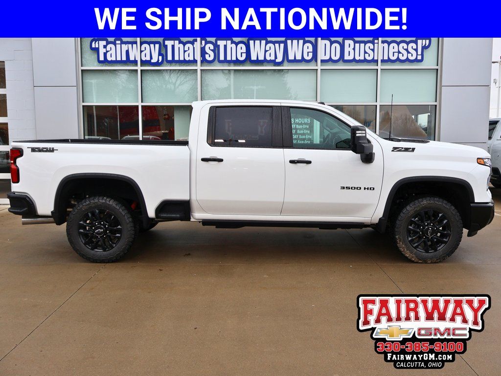 Summit White 2026 Chevrolet Silverado 3500HD Pickup Truck Four-Wheel Drive Automatic