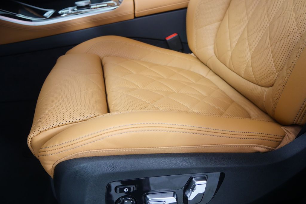 Thumbnail: 2026 BMW X5 - 9