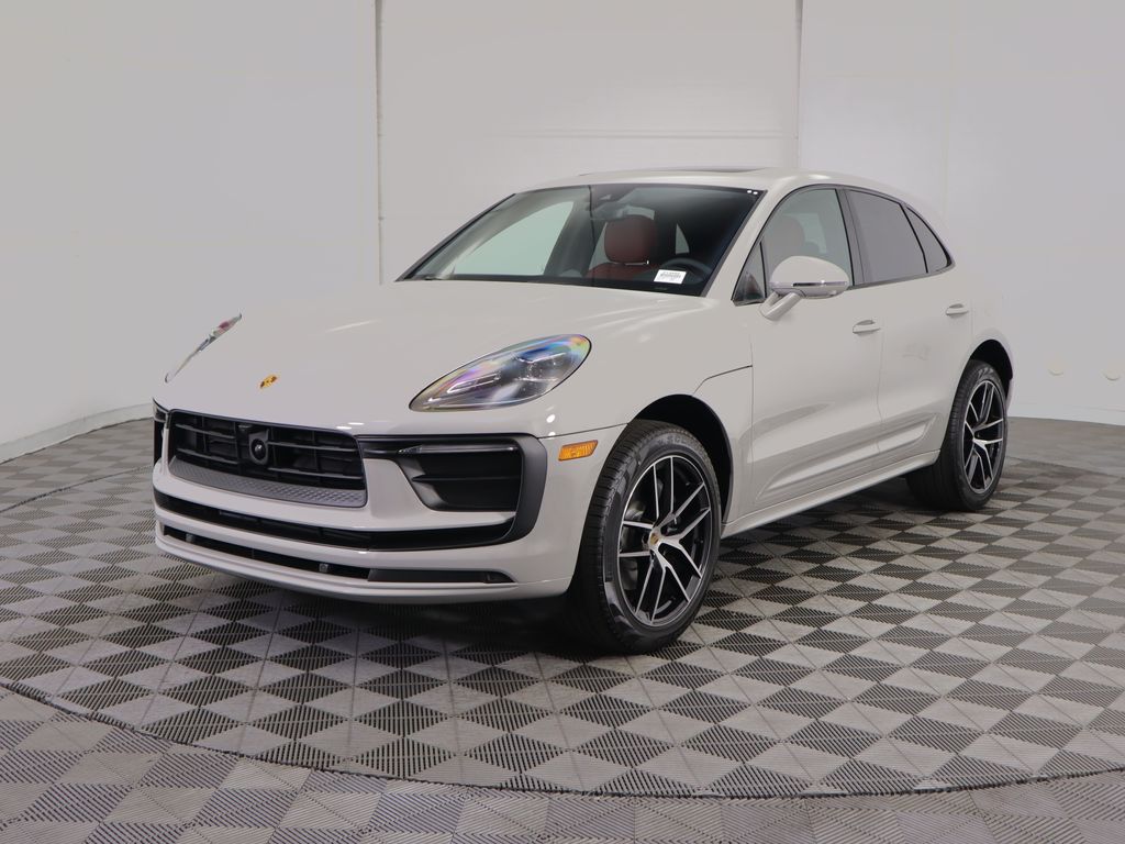 Thumbnail: 2025 Porsche Macan - 1