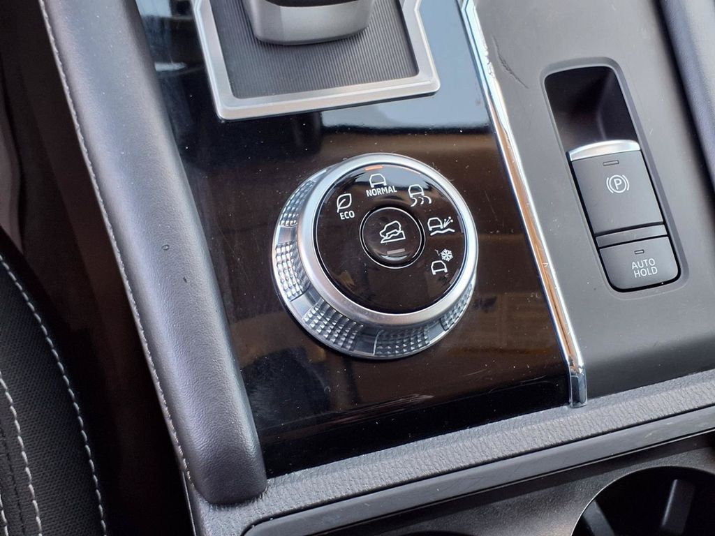 Used 2024 Mitsubishi Outlander SUV
