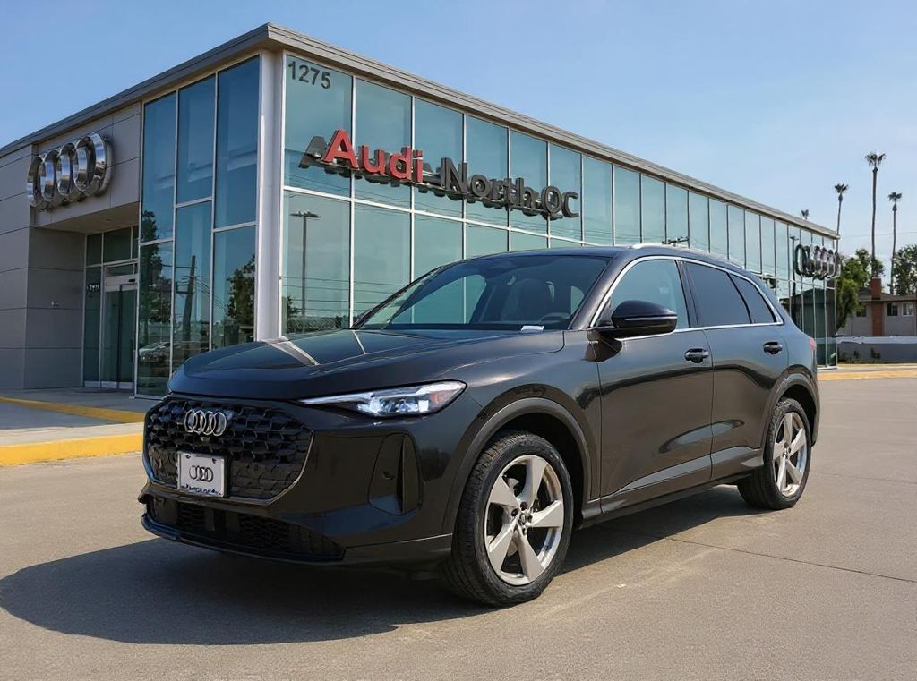 Thumbnail: 2025 Audi Q5 - 1