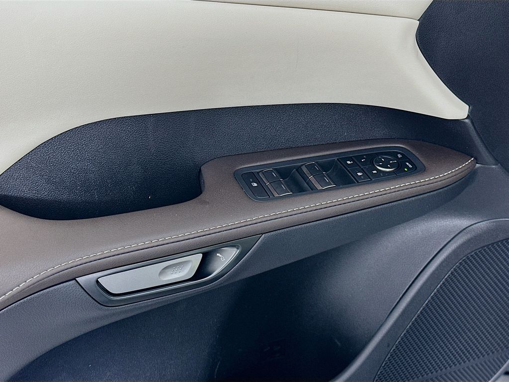 Thumbnail: 2023 Lexus RX - 18