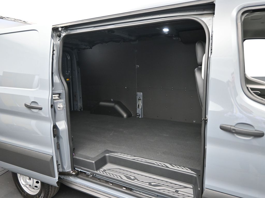 2025 Ford Transit 250